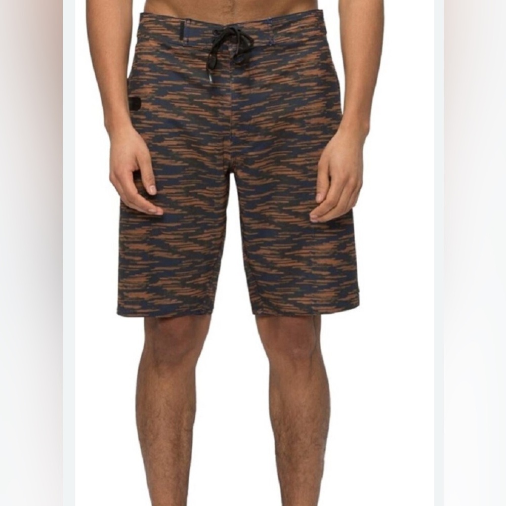 Tavik Men’s Board Shorts Size 30